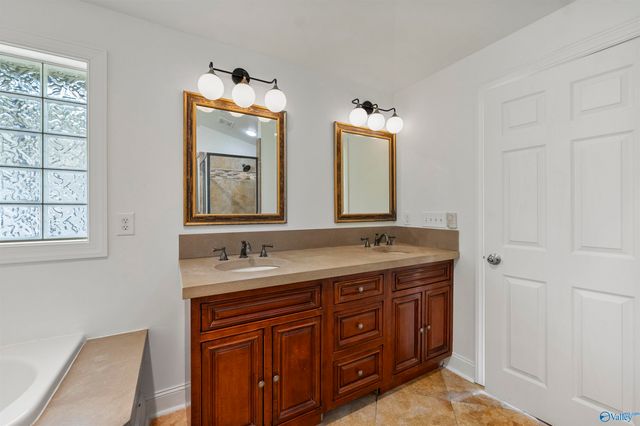 1810 Ballard Drive SE, Huntsville, AL 35801