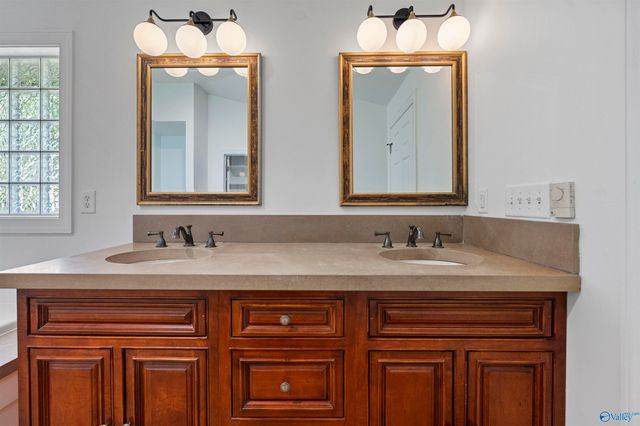 1810 Ballard Drive SE, Huntsville, AL 35801