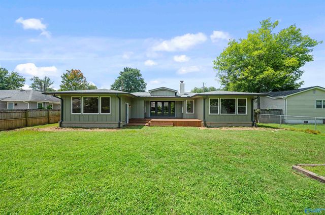 1810 Ballard Drive SE, Huntsville, AL 35801
