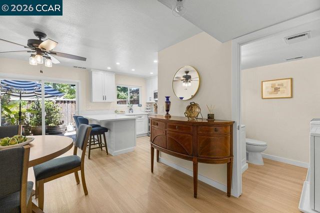 4308 Saint Charles Pl, Concord, CA 94521