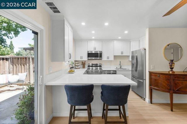 4308 Saint Charles Pl, Concord, CA 94521