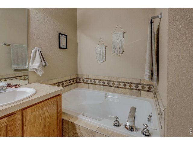 1911 Halfmoon Cir, Loveland, CO 80538