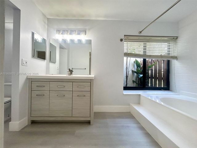 645 Executive Center Dr R101, West Palm Beach, FL 33401