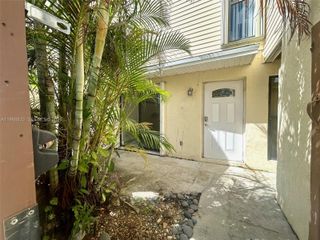 645 Executive Center Dr R101, West Palm Beach, FL 33401