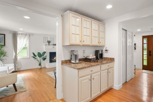 22 Townsend Dr, West Boylston, MA 01583