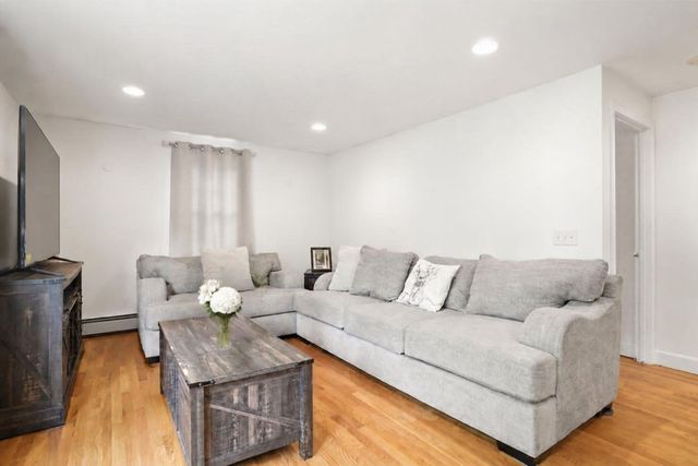 22 Townsend Dr, West Boylston, MA 01583