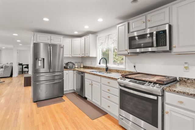 22 Townsend Dr, West Boylston, MA 01583