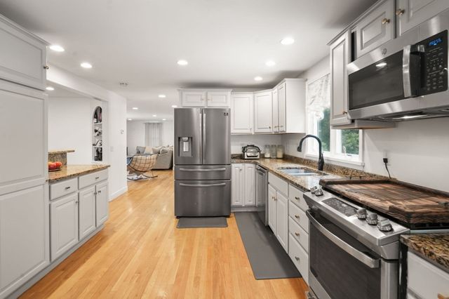22 Townsend Dr, West Boylston, MA 01583