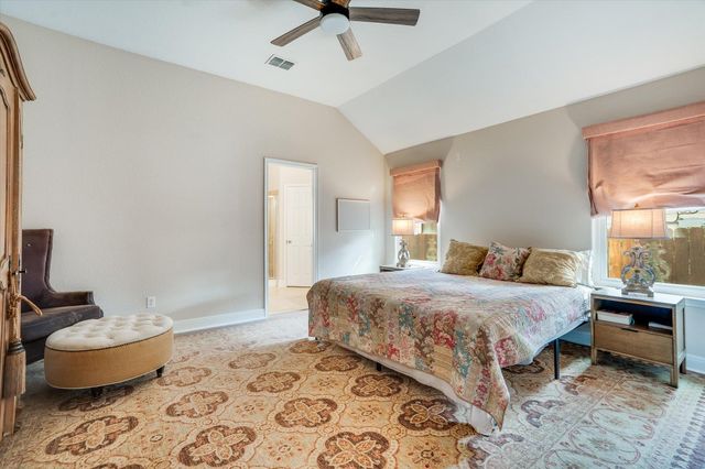 16 Serenade CIR, Wimberley, TX 78676