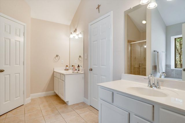 16 Serenade CIR, Wimberley, TX 78676