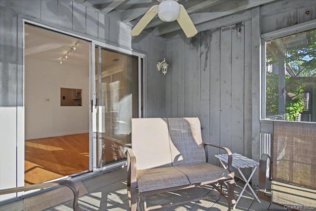 35 North Loop, Rhinebeck, NY 12572