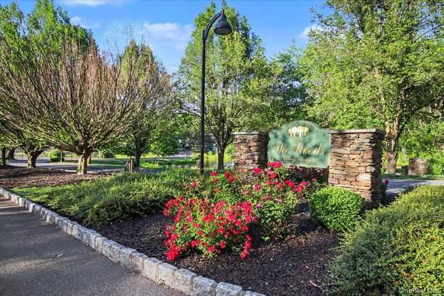 35 North Loop, Rhinebeck, NY 12572