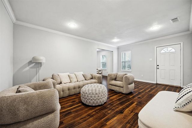 908 Kelley Street, Houston, TX 77009