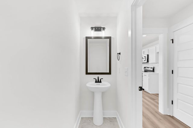 307 Switchgrass Dr, Clarksville, TN 37042