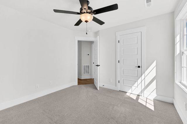 307 Switchgrass Dr, Clarksville, TN 37042