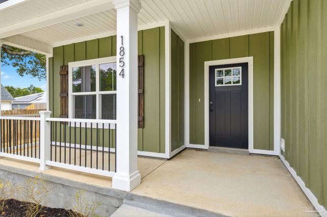 1854 Wheeler Dr, Gulf Breeze, FL 32563