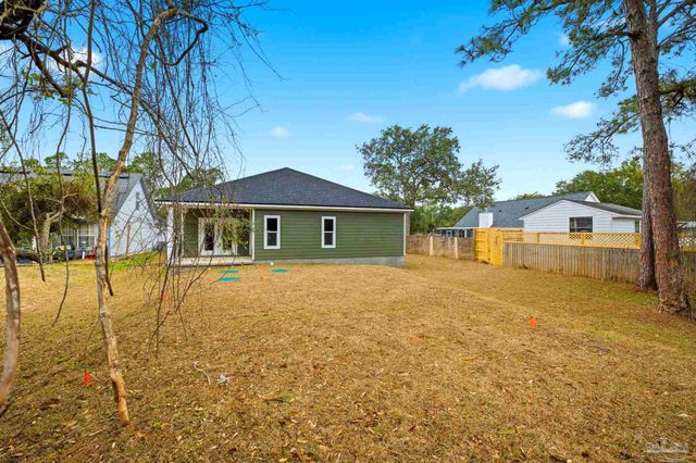 1854 Wheeler Dr, Gulf Breeze, FL 32563