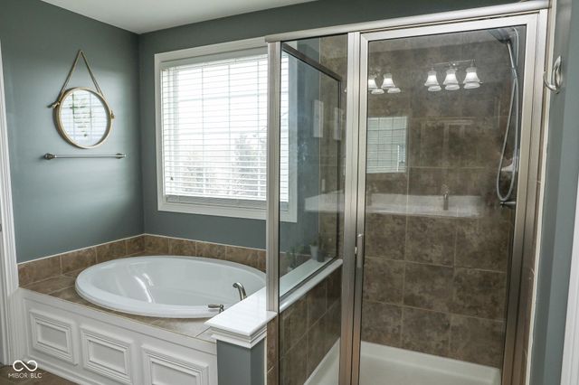 952 Silverheels Drive, Westfield, IN 46074