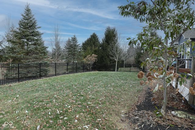 952 Silverheels Drive, Westfield, IN 46074