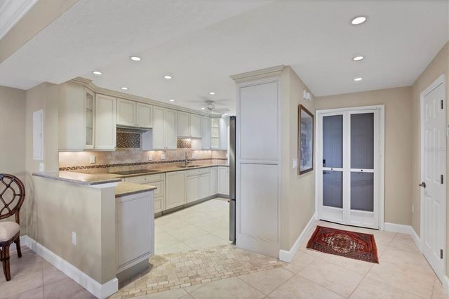 4805 GULF OF MEXICO DRIVE 103, Longboat Key, FL 34228