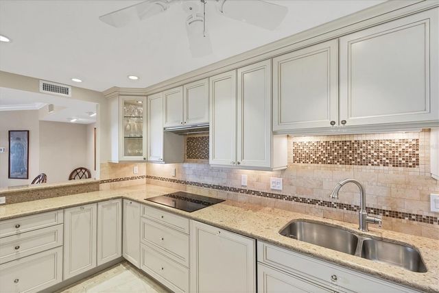 4805 GULF OF MEXICO DRIVE 103, Longboat Key, FL 34228