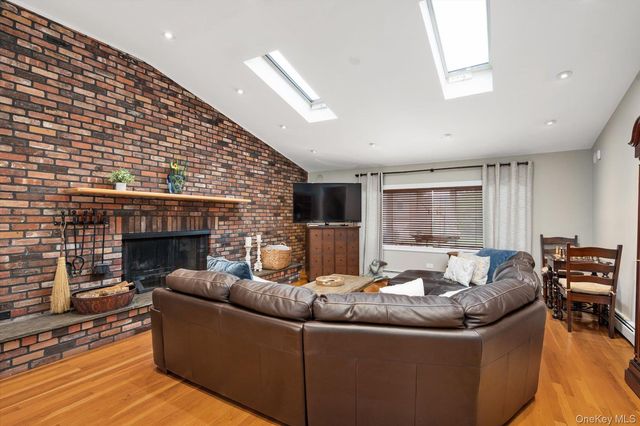 1118 Howard Drive, Westbury, NY 11590