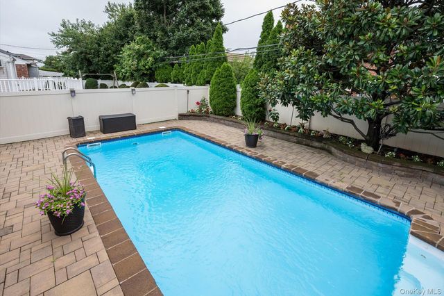 1118 Howard Drive, Westbury, NY 11590