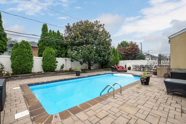1118 Howard Drive, Westbury, NY 11590