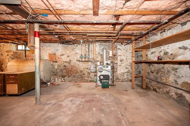 211 Sewall St, Boylston, MA 01505