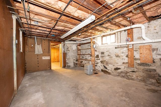 211 Sewall St, Boylston, MA 01505
