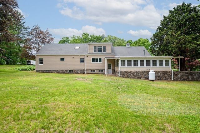 211 Sewall St, Boylston, MA 01505
