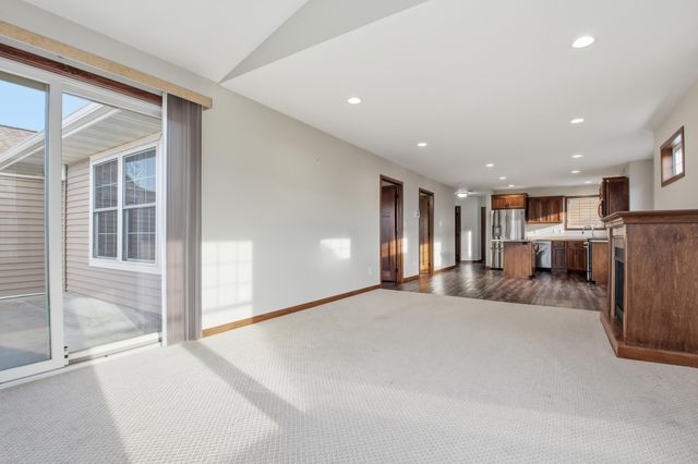 465 Meadowview Court, Paynesville, MN 56362