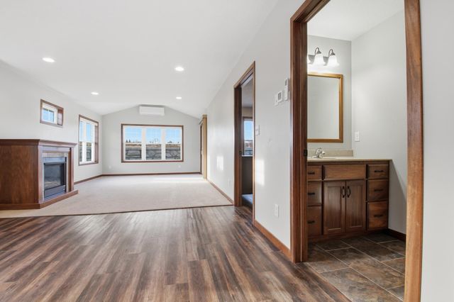 465 Meadowview Court, Paynesville, MN 56362