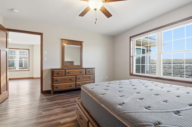 465 Meadowview Court, Paynesville, MN 56362