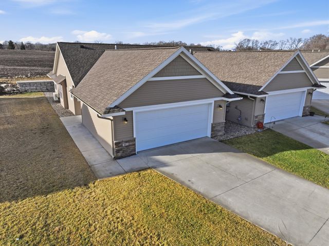 465 Meadowview Court, Paynesville, MN 56362