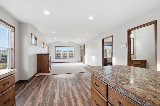 465 Meadowview Court, Paynesville, MN 56362