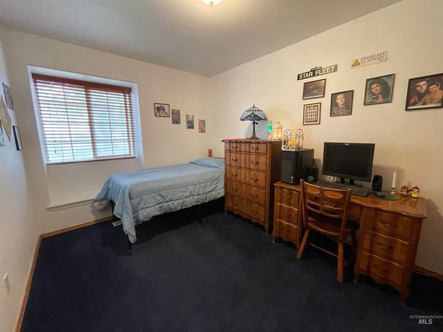 3301 SW Smith Rd, Mountain Home, ID 83647