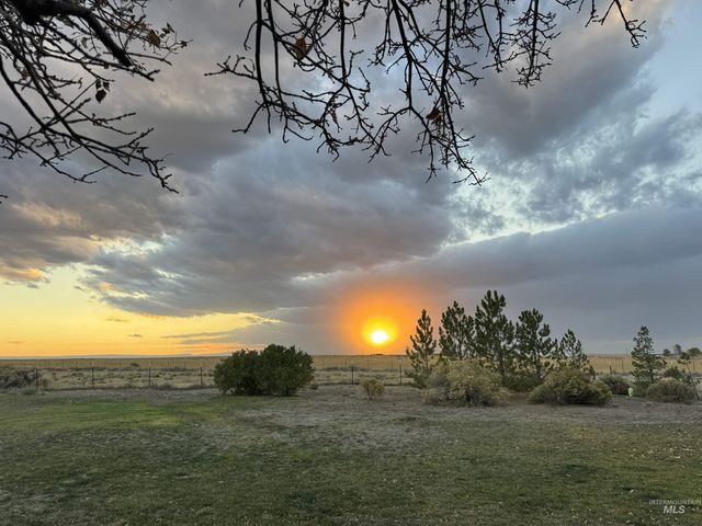 3301 SW Smith Rd, Mountain Home, ID 83647