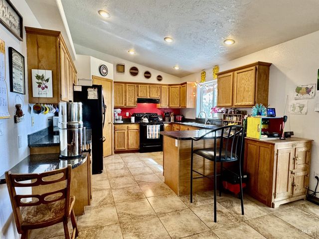 3301 SW Smith Rd, Mountain Home, ID 83647