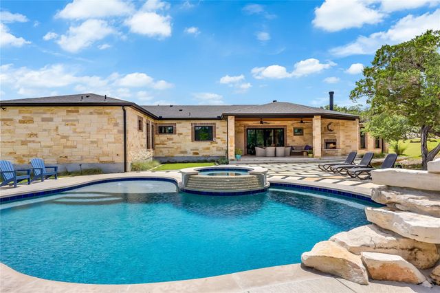 7710 Ladera TRL, Jonestown, TX 78645