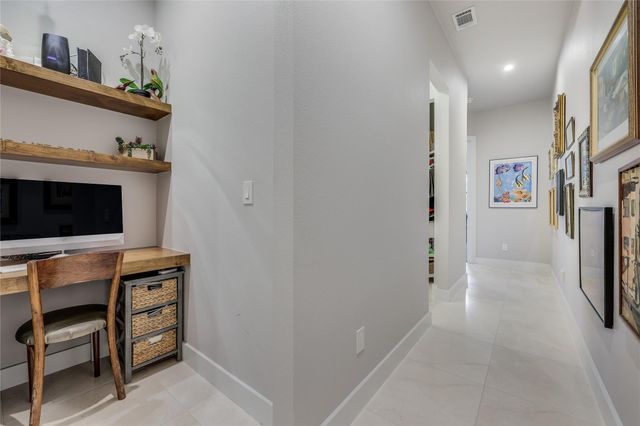 7710 Ladera TRL, Jonestown, TX 78645