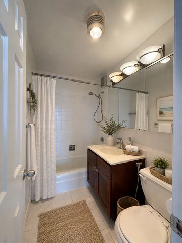 655 W Irving Park Road 1502, Chicago, IL 60613