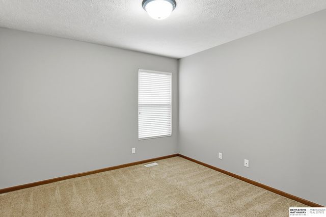 19374 Blaine Street, Omaha, NE 68135