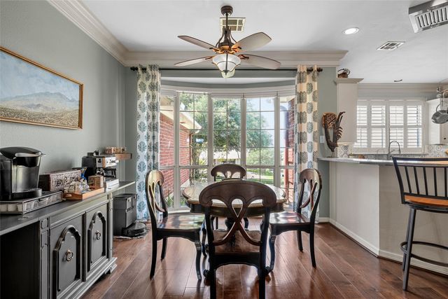 810 Forest Oaks Circle, Woodway, TX 76712