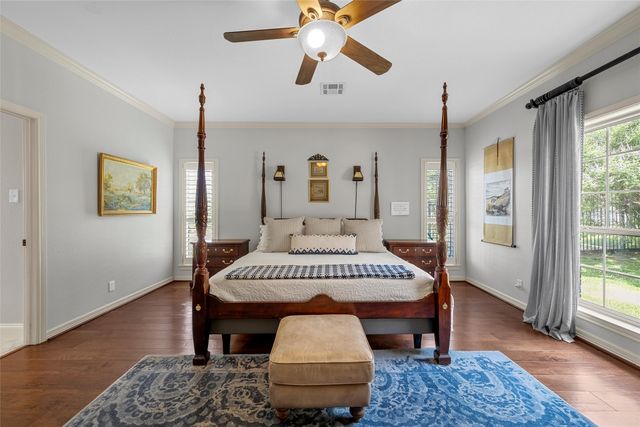810 Forest Oaks Circle, Woodway, TX 76712