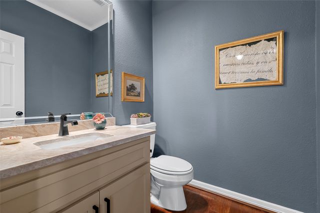 810 Forest Oaks Circle, Woodway, TX 76712