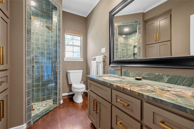 810 Forest Oaks Circle, Woodway, TX 76712