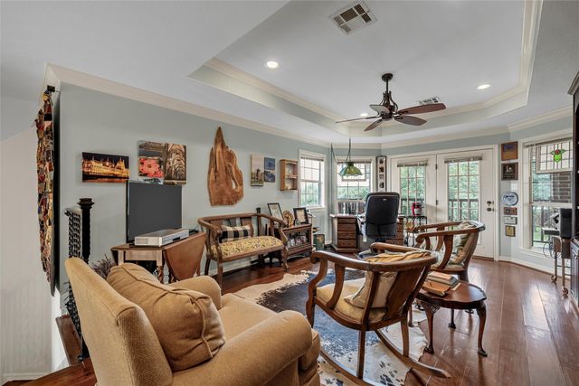810 Forest Oaks Circle, Woodway, TX 76712