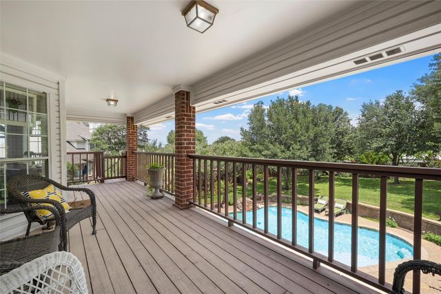 810 Forest Oaks Circle, Woodway, TX 76712