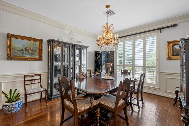 810 Forest Oaks Circle, Woodway, TX 76712